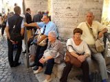 3° raduno a Roma - 23-25 settembre 2013 - 2° giorno - foto___076 - Una pausa dopo i Giardini Vaticani.jpg